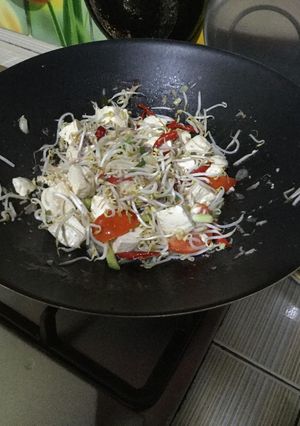 Foto resep Oseng toge ikan asin.