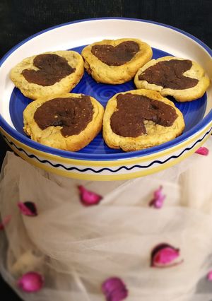 ভ্যানিলা হার্ট ক্যুকিজ (vanilla heart cookies recipe in Bengali) রেসিপির প্রধান ছবি