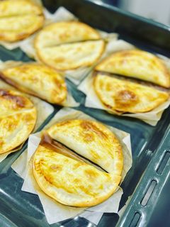 Una foto de Empanadillas de pulled pork de cáscara de plátano