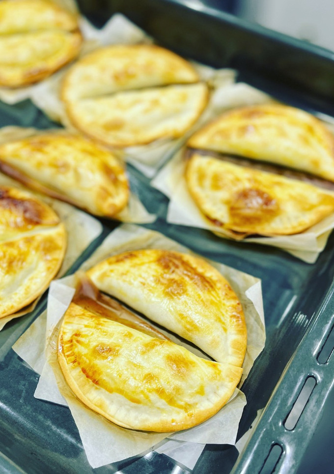 Una foto de Empanadillas de pulled pork de cáscara de plátano