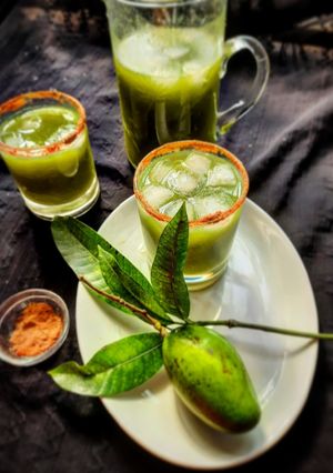 রোস্টেড র ম্যাঙ্গো কুলার (roasted raw mango cooler recipe in Bengali) রেসিপির প্রধান ছবি