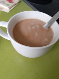 Una foto de Café de calabaza especiado (pumpkin spice latte)