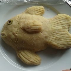 A picture of Pesce Finto (smashed potatoes and tuna).