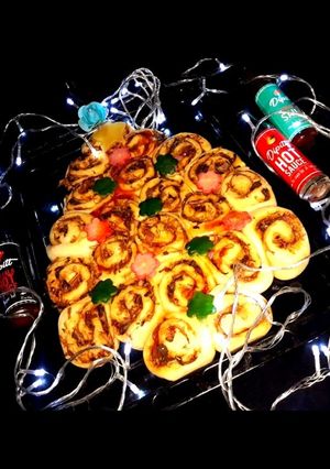 A picture of Christmas tree bread.