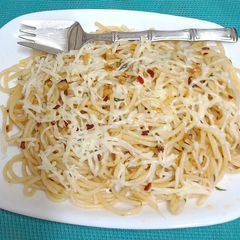 A picture of Spaghetti Aglio E Olio.