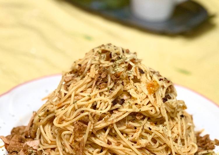 Langkah Mudah untuk Menyiapkan Spaghetti Tuna Pedas (Hot Tuna Spaghetti) yang Enak