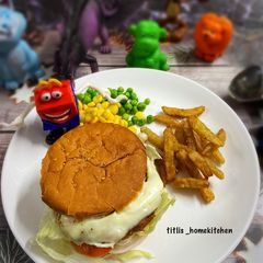 A picture of Cheesy Chicken Burger.