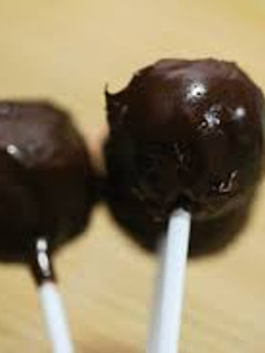 Una foto de Como hace cake pops con galletas