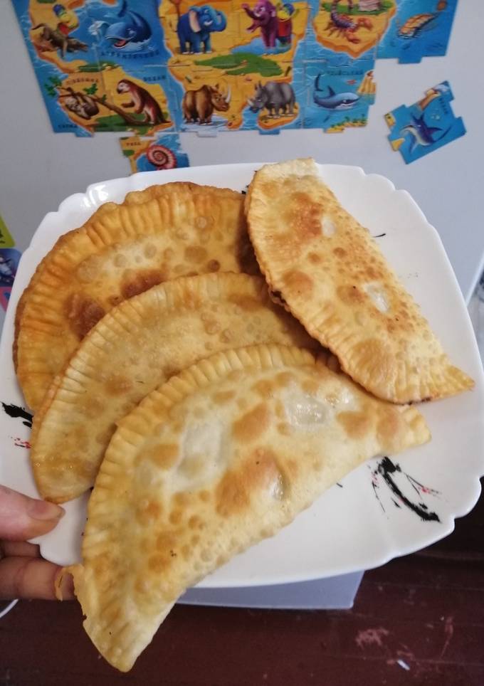Чебуреки по-домашньому