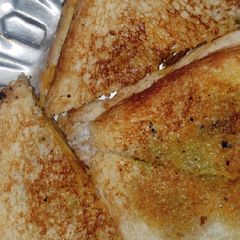 A picture of Gobhi ki sabji ke Sandwiches.