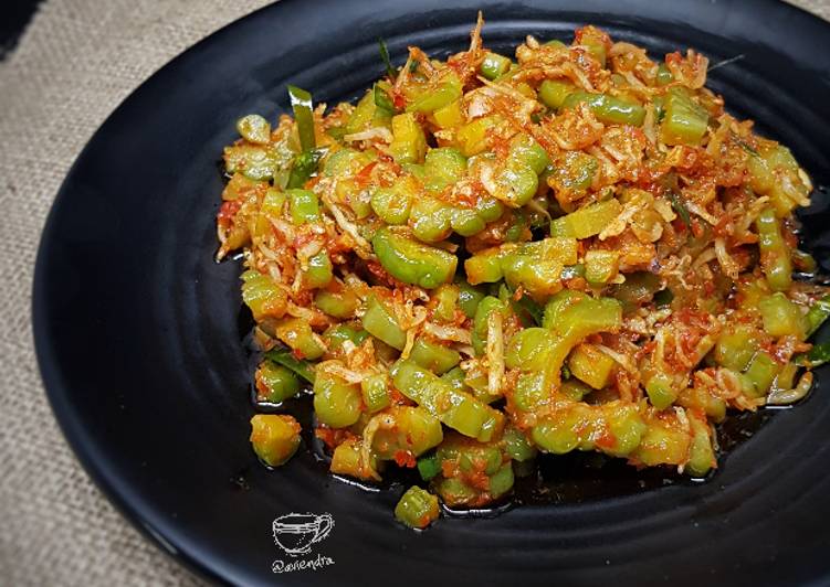 Tumis Pare Teri Medan