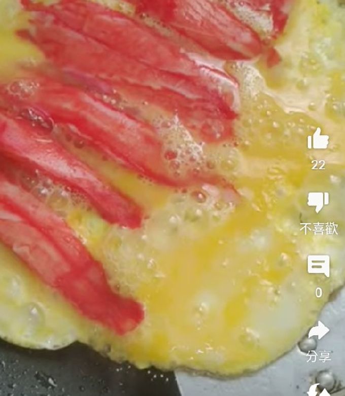 蟹肉棒煎蛋 的食譜成品照片