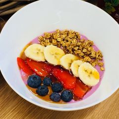 A picture of Breakfast Bar Smoothie Bowl.