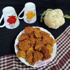 Gobhi / Cauliflower Pakoda A picture of Gobhi / Cauliflower Pakoda.