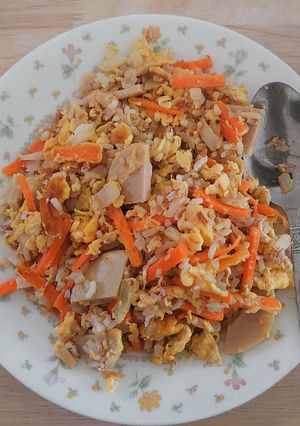 รูปของ ข้าวผัดหมูยอ
