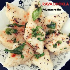 A picture of Rava Dhokla.