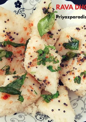 A picture of Rava Dhokla.