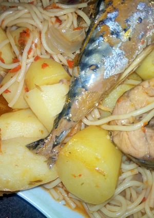 Jolof din taliya da dankalin turawa da kifi ainihin hoton girkin