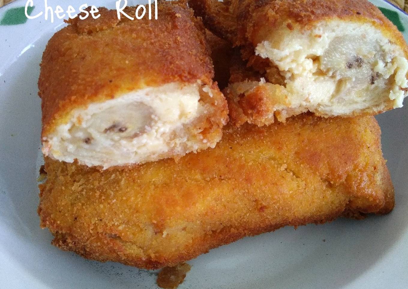 Banana cheese roll