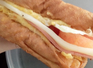 Una foto de Sándwich saludable con huevo