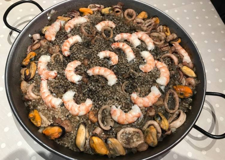 Arroz Negro Valenciano al Gambón