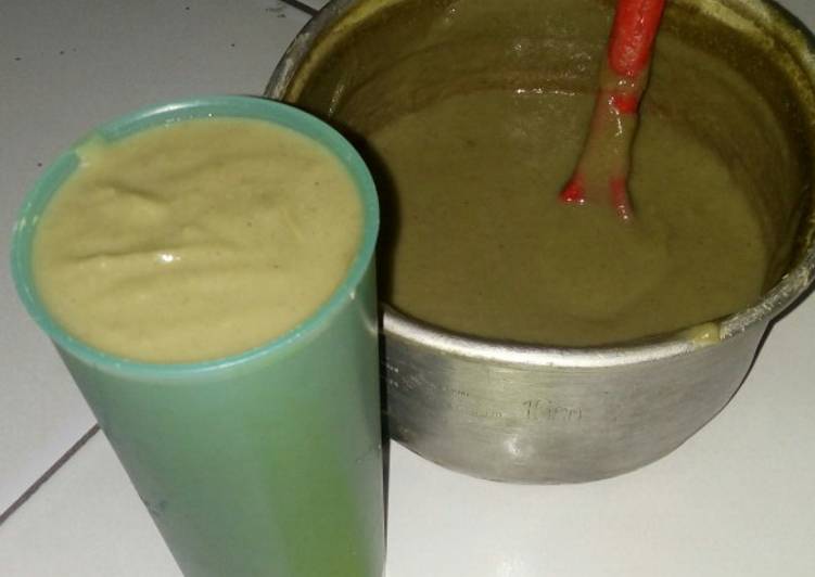 Bubur kacang ijo (bener2 bubur)