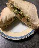 Sándwich de Salmón ahumado con aguacate