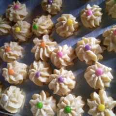 รูปของ Semprit putih telur