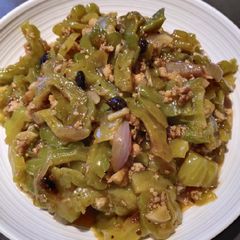 A picture of Bitter Melon with Black Bean.