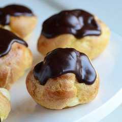 A picture of Bombas de Chocolate.