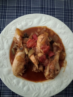 Una foto de Muslos de pollo al cava