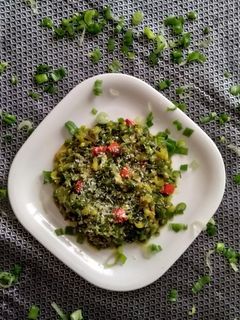 कांद्याची पात भाजी (kandyachi pat bhaji recipe in marathi) रेसिपी चे मुख्य फोटो
