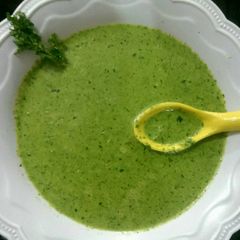 A picture of Spinach soup.