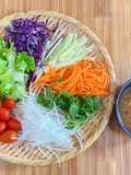 Salad 7 màu