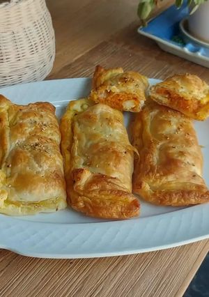 Una foto de Empanadillas de hojaldre con zanahoria 🥕 y gamba 🍤 en robot
