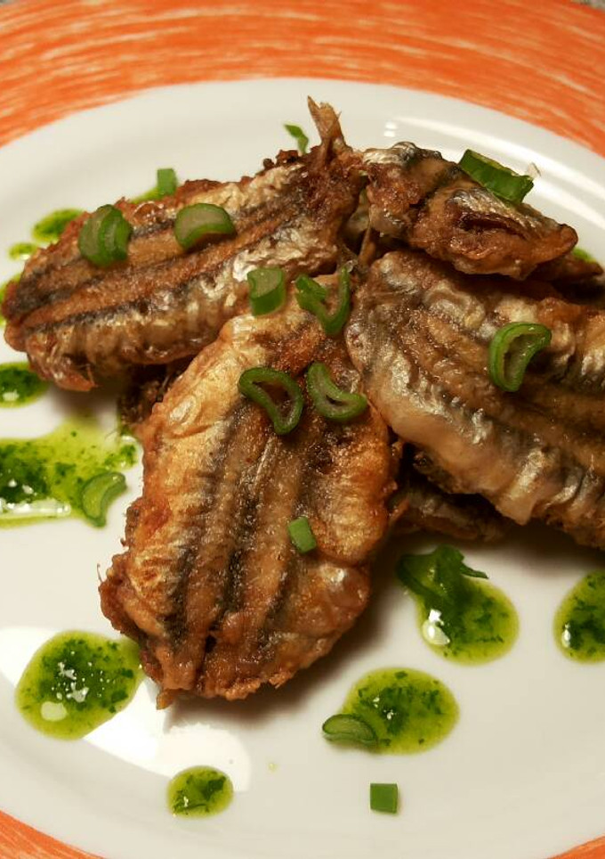 Una foto de Bocaditos de boquerones picantes