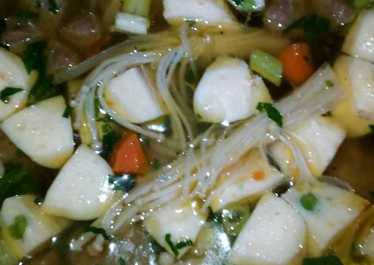 Meat Ball soup with Enoki