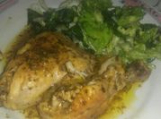 Una foto de aderezo curcuma para pollo
