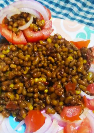 ફણગાવેલા મઠ નું શાક રેસીપી મુખ્ય ફોટો
