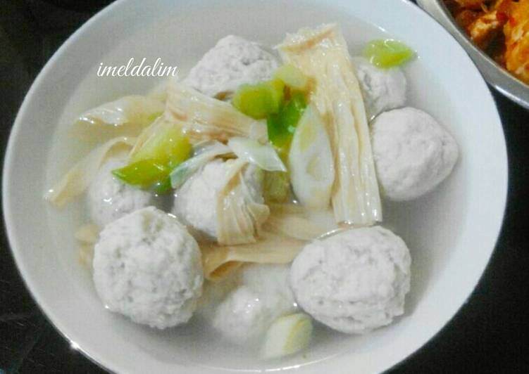 Soup Bakso Ikan & Kembang Tahu