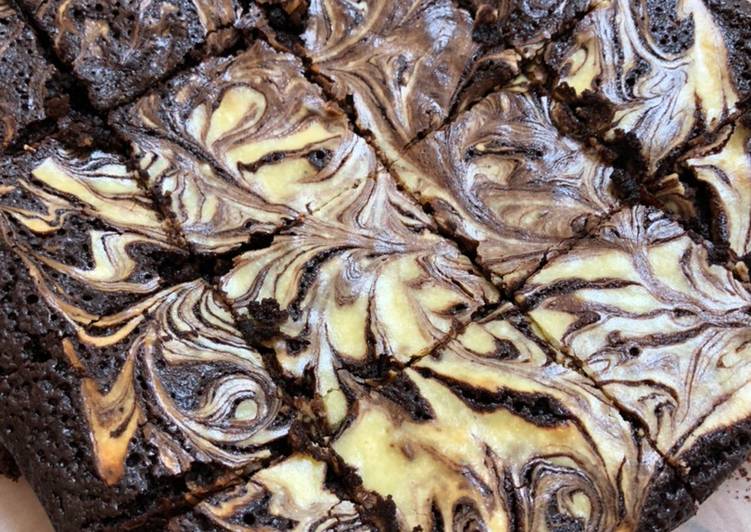 Whole Wheat FUDGY Cheese Brownies 🌾 🧀