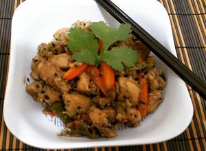 Foto de Frango ao molho de Saquê e Gergelim