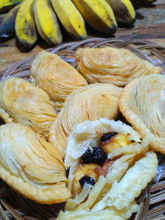 Foto resep Pastel Kismis Pisang aroma Kayu Manis