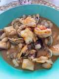 Fabes con Almejas, Sepia, Pulpo y Gambones