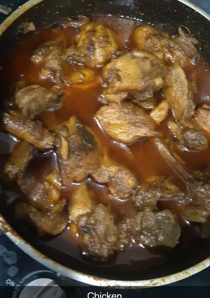 A picture of Chicken ka salan.