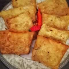 Martabak telor kentang mini রেসিপির প্রধান ছবি