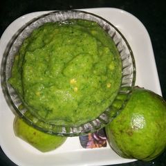 A picture of Guava chutany (पेरू चटणी).