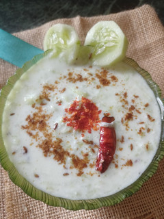 खीरे का रायता (kheere ka raita recipe in Hindi) रेसिपी मुख्य फोटो
