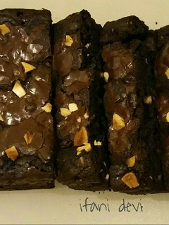 Foto resep 74. Shiny Crust Brownies Choco Mede