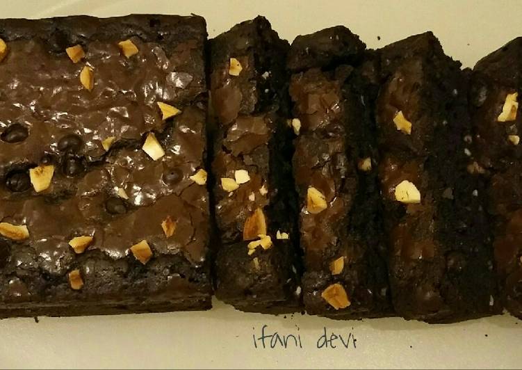 74. Shiny Crust Brownies Choco Mede